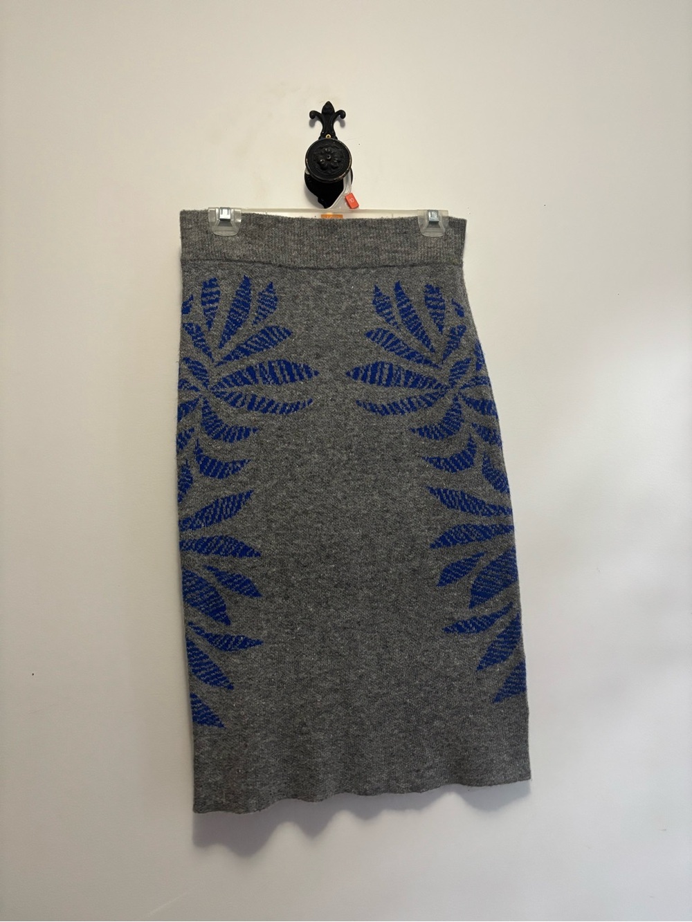 J.O.A. Gray Knit Midi Skirt with Royal Blue Leaf Motif